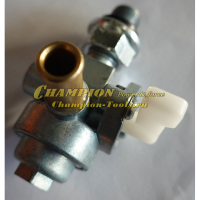 Кран топливный DG6501ES (левый выход, металлический отстойник)